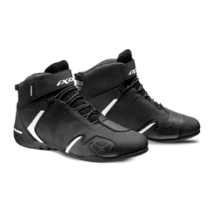 SCARPE GAMBLER WP UOMO IXON COLORE NERO/BIANCO